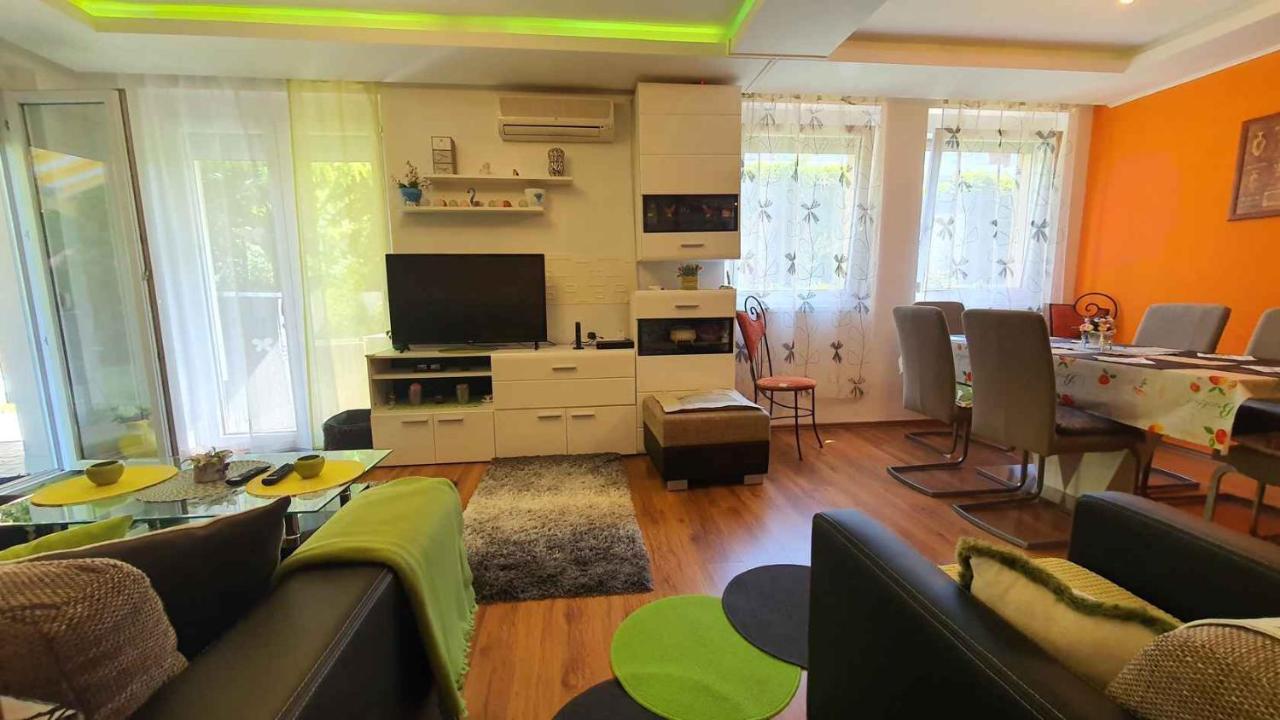 Zoeldlomb Apartman Шіофок Екстер'єр фото